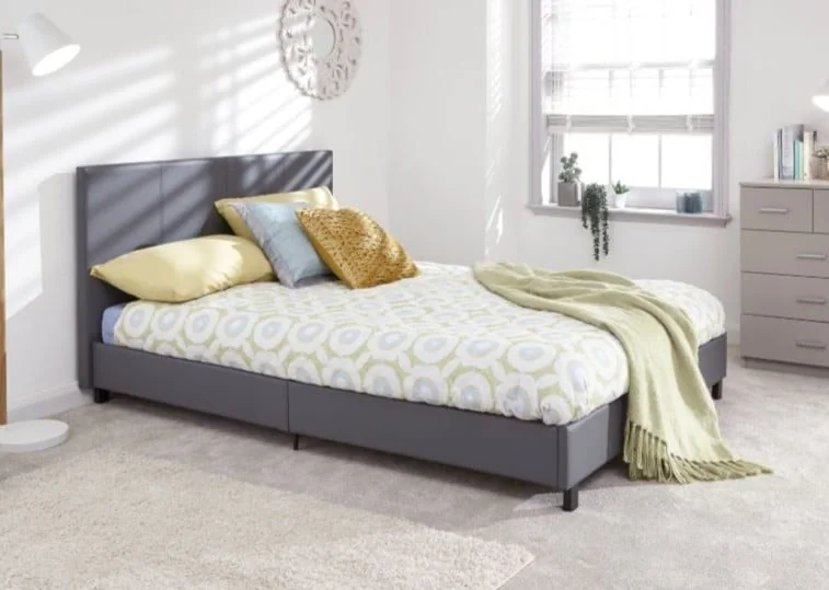 Bed in box leather