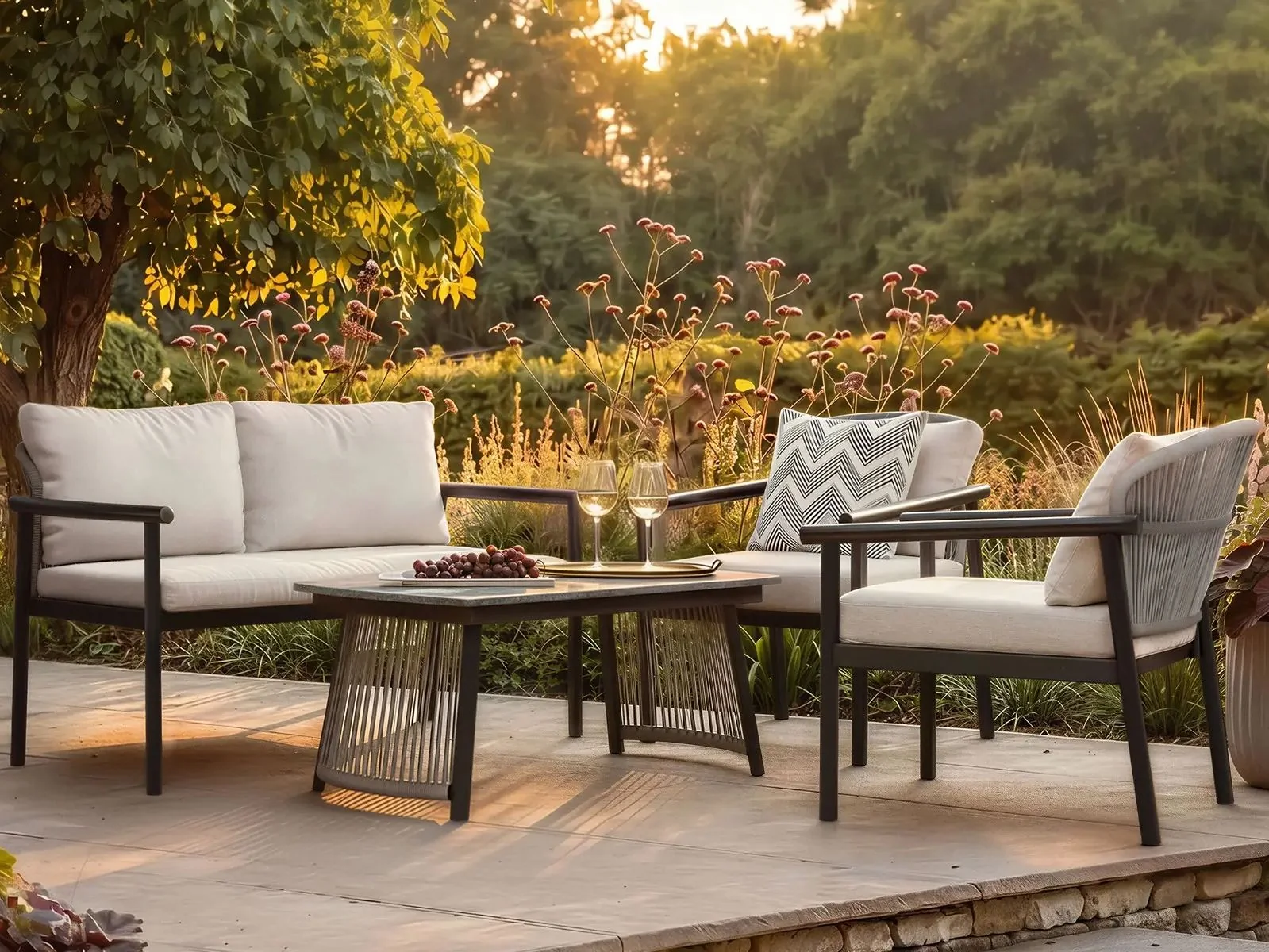Prepare-garden-furniture-for-winter-guide