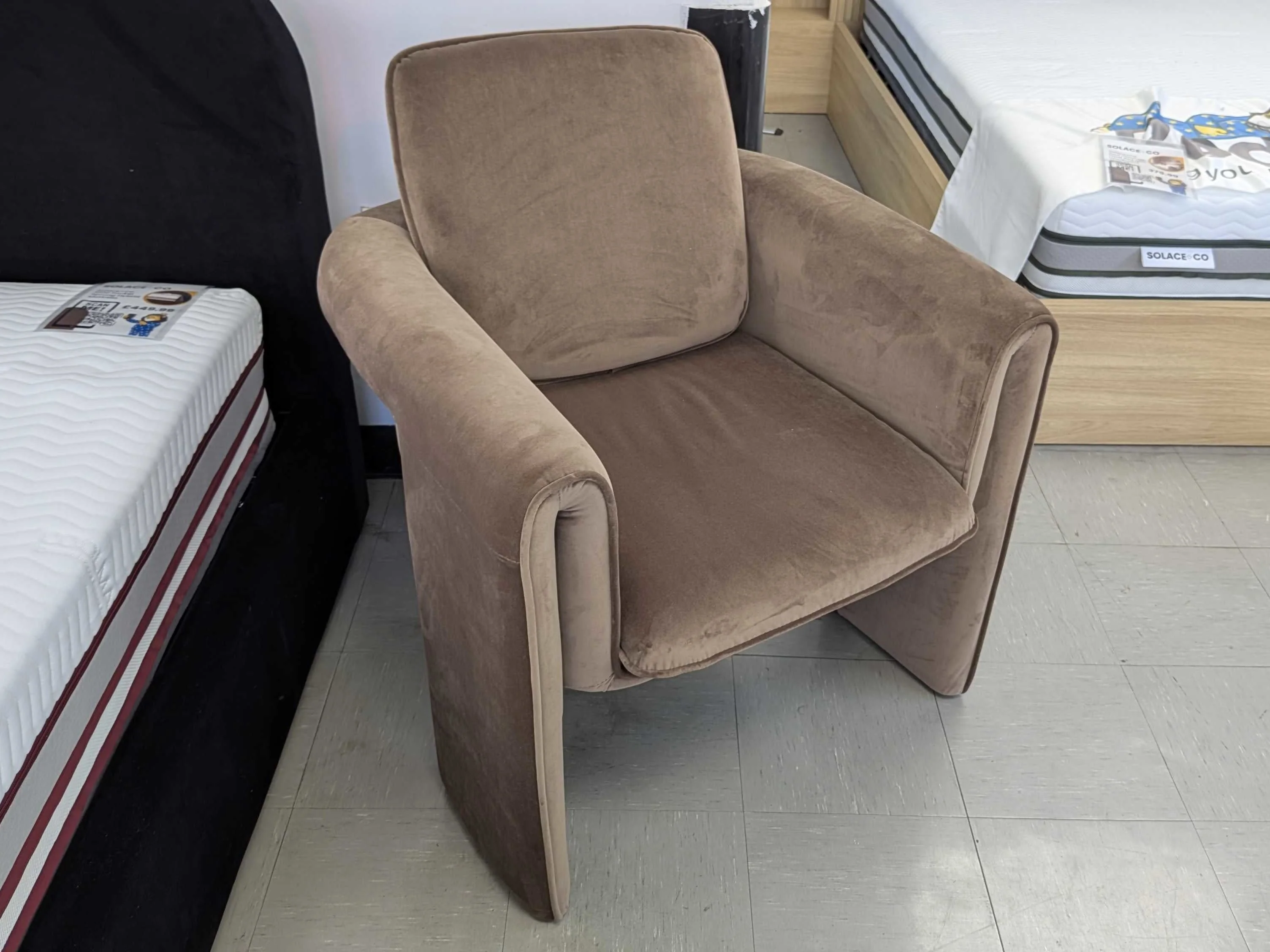 Visit our Showroom in Heckmondwike, West Yorkshire &ndash; image 3